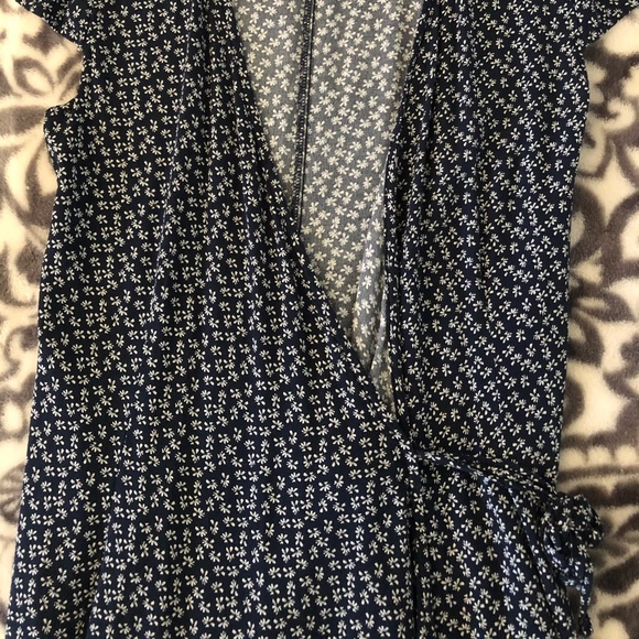 Brandy Melville Robbie dress - Picture 3 of 4